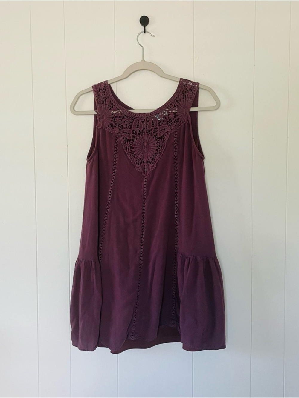 She + Sky Sleeveless Crochet Yoke Midi Dress - Plum
